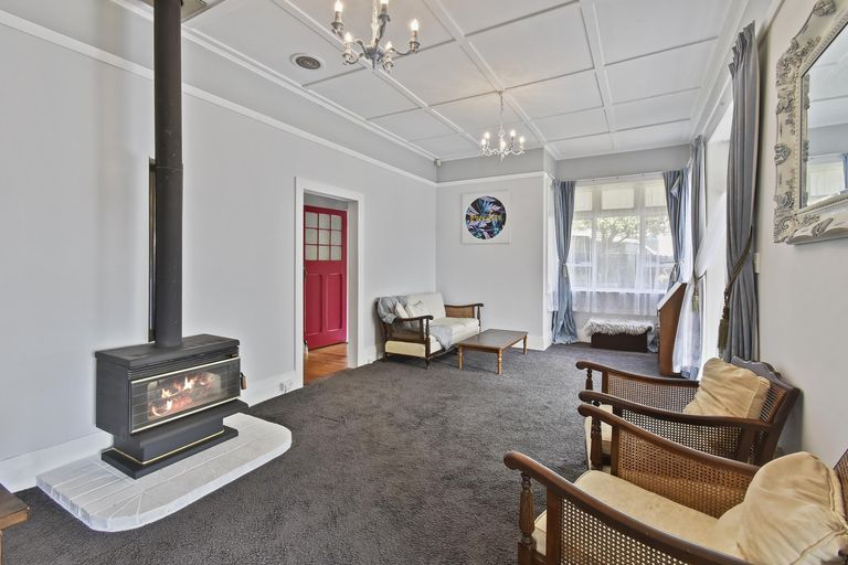 Photo of property in 9 Prospect Terrace, Pukekohe, 2120