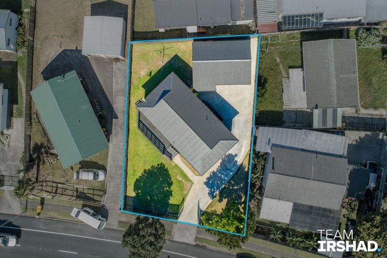 Photo of property in 176 Finlayson Avenue, Clendon Park, Auckland, 2103