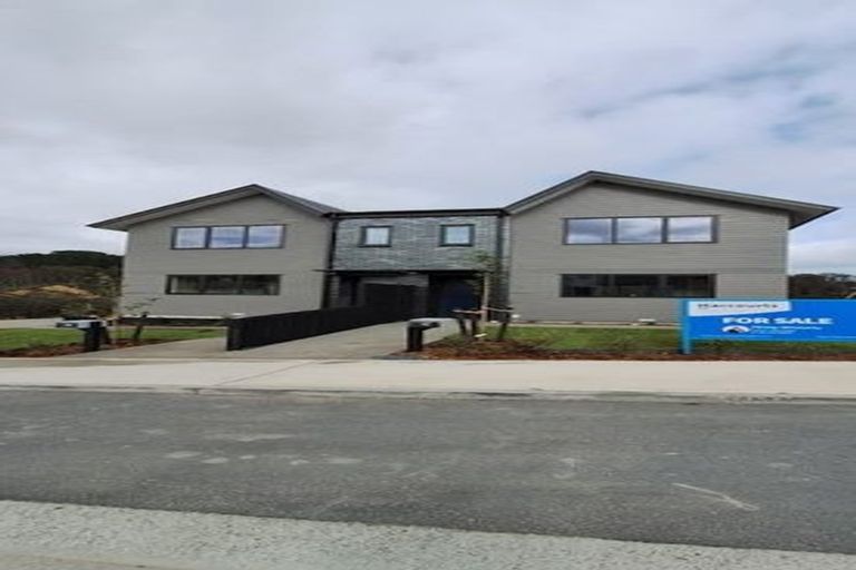 Photo of property in 44 Turtleback Avenue, Whitby, 5024