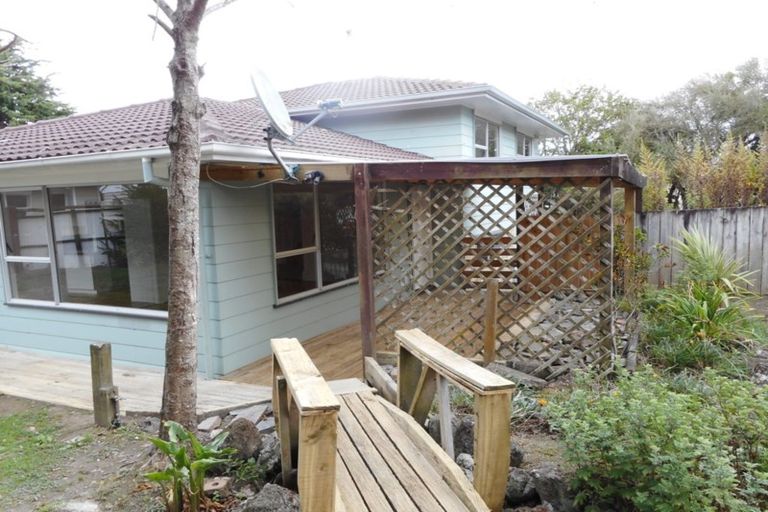 Photo of property in 27 Burndale Terrace, Manurewa, Auckland, 2102