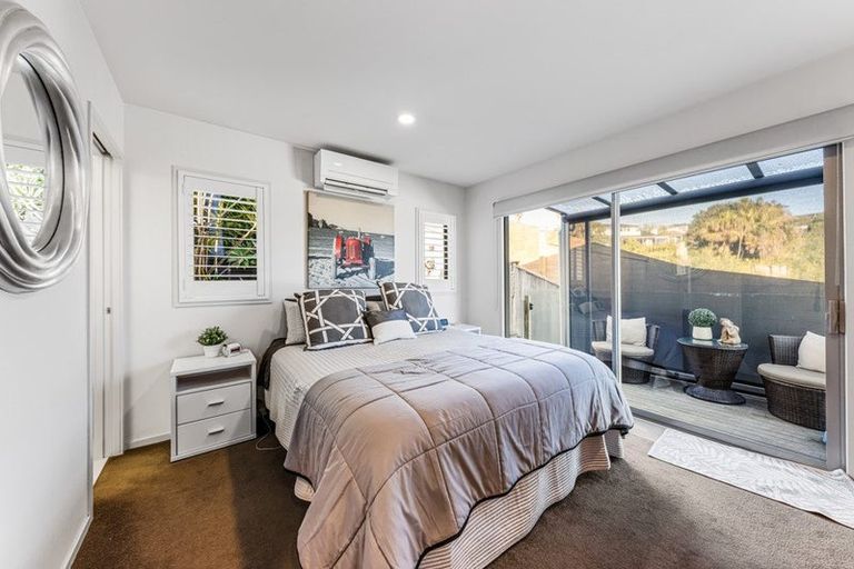 Photo of property in 2/12 Browns Road, Rothesay Bay, Auckland, 0630