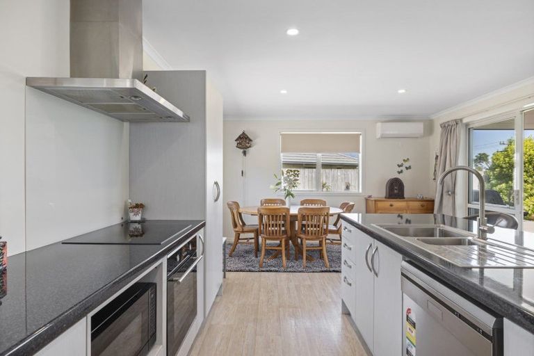 Photo of property in 18 Elena Place, Welcome Bay, Tauranga, 3112