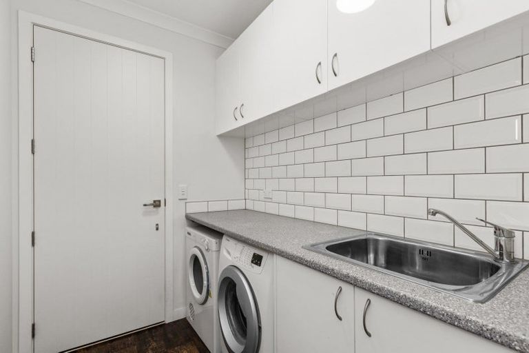 Photo of property in 24 Rakaia Way, Poraiti, Napier, 4112