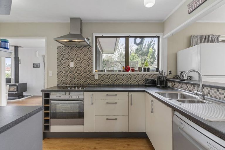 Photo of property in 43 Bellfield Road, Opaheke, Papakura, 2113