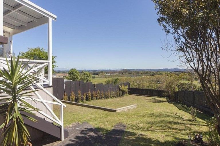 Photo of property in 50 Hobsonville Road, West Harbour, Auckland, 0618