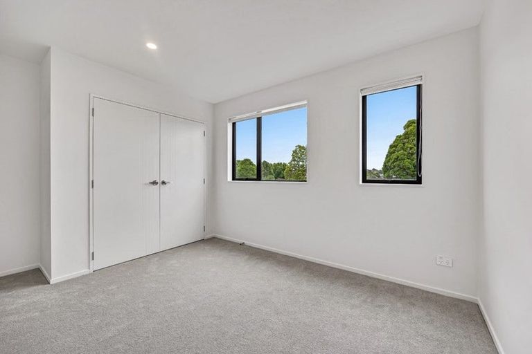 Photo of property in 9/345 Pakuranga Road, Pakuranga Heights, Auckland, 2010