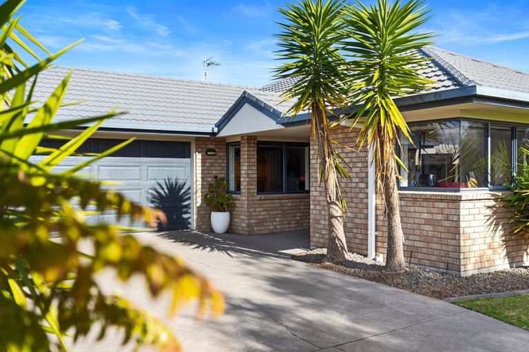 Photo of property in 31 Corinth Grove, Papamoa Beach, Papamoa, 3118