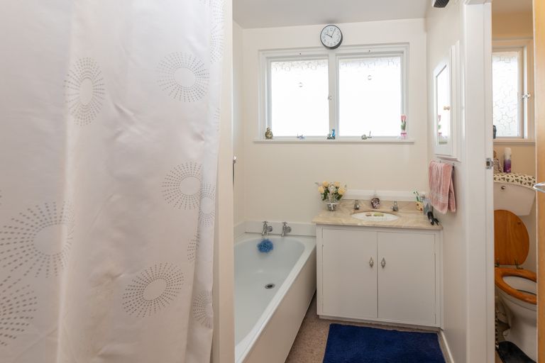 Photo of property in 1/113 Middlepark Road, Sockburn, Christchurch, 8042