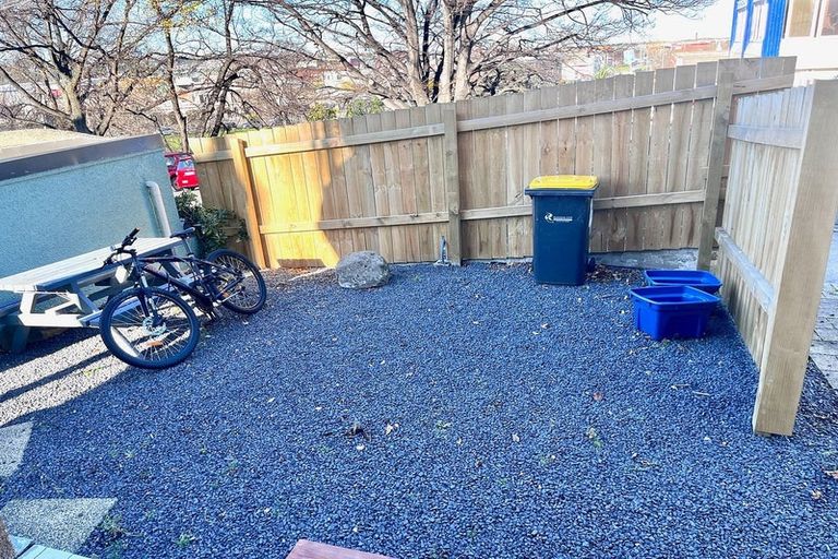 Photo of property in 40 Manor Place, Dunedin Central, Dunedin, 9016