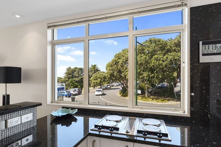 Photo of property in The Sands Apartments, 18/47 The Strand, Takapuna, Auckland, 0622