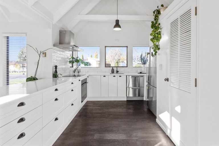 Photo of property in 5 Rush Place, Havelock North, 4130