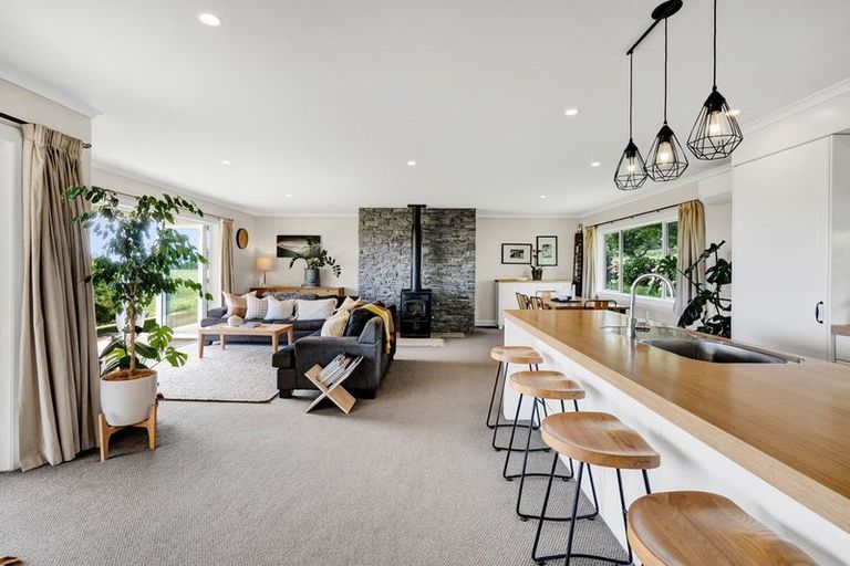 Photo of property in 167 Henwood Road, Paraite, New Plymouth, 4372