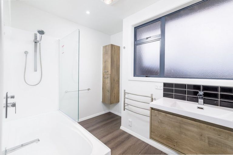 Photo of property in 1 Holmes Street, Waimate, 7924