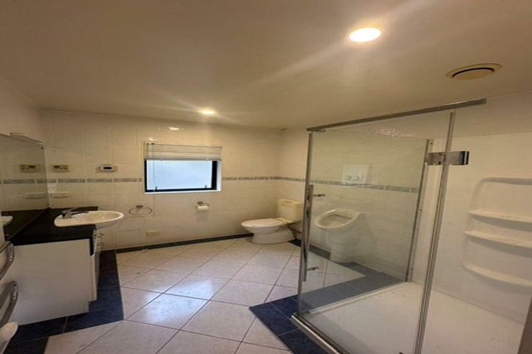 Photo of property in 5 Pigeonwood Lane, Albany, Auckland, 0632