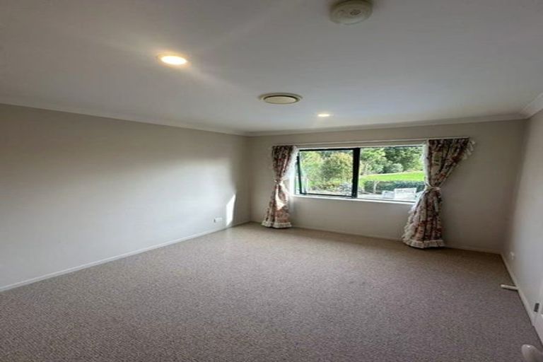 Photo of property in 5 Pigeonwood Lane, Albany, Auckland, 0632