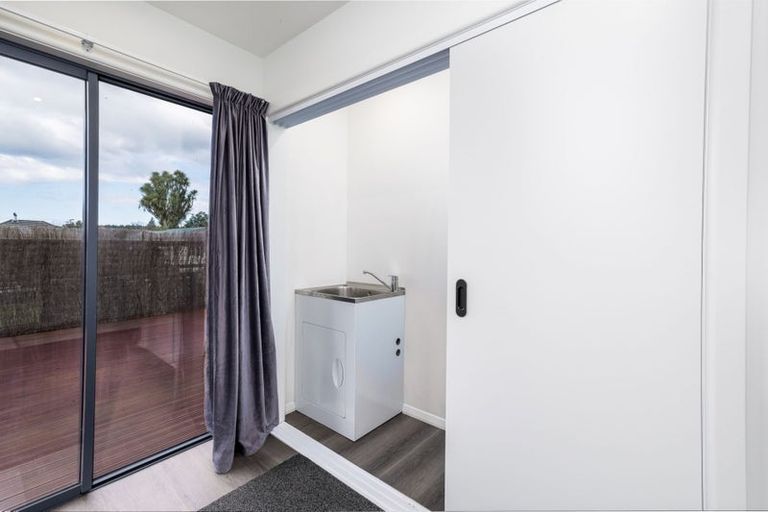 Photo of property in 1 Holmes Street, Waimate, 7924