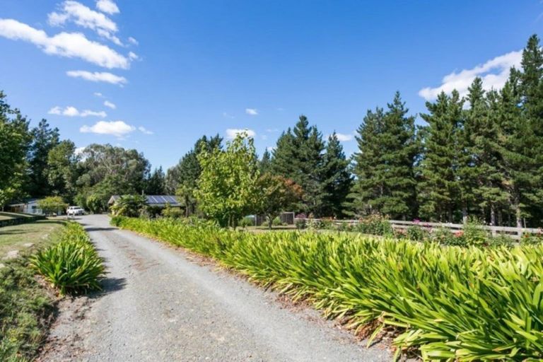 Photo of property in 2067 Taihape Road, Sherenden, Hastings, 4179