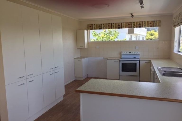 Photo of property in 3 Saint Hildas Glade, Tawa, Wellington, 5028