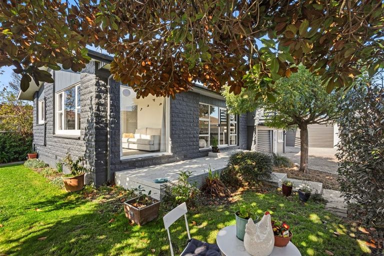 Photo of property in 7 Coates Place, Rangiora, 7400