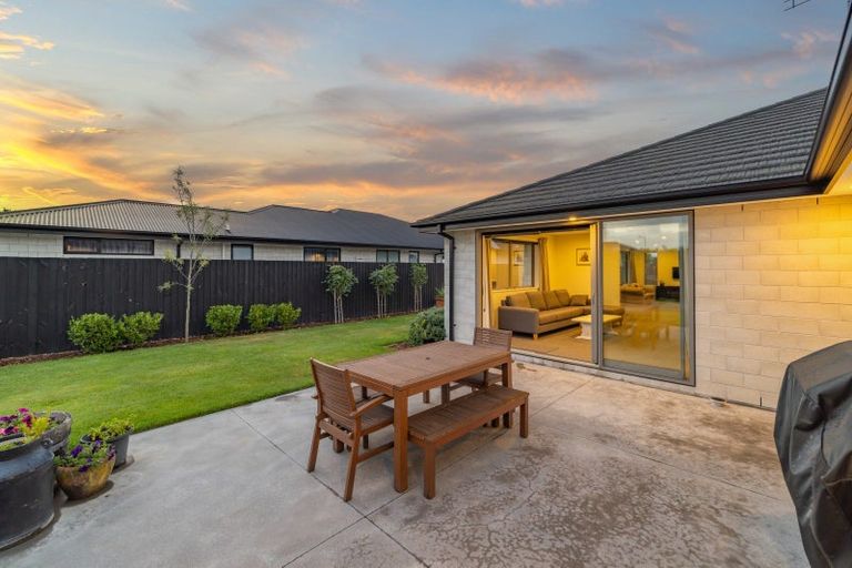 Photo of property in 76 Aviemore Drive, Marshland, Christchurch, 8083