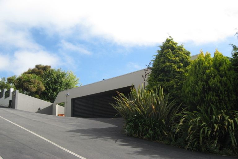 Photo of property in 9 Inverness Lane, Redcliffs, Christchurch, 8081