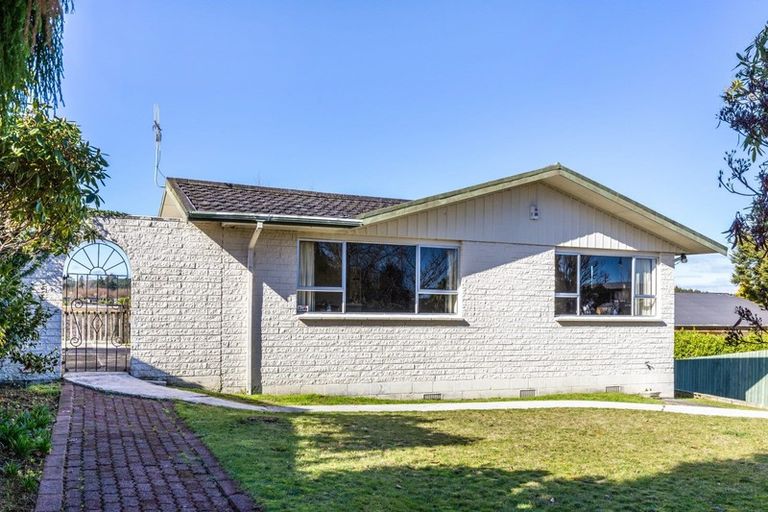 Photo of property in 10 Armstrong Grove, Hilltop, Taupo, 3330