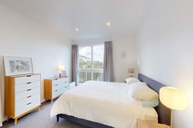 Photo of property in 43a Harbour View Road, Northland, Wellington, 6012