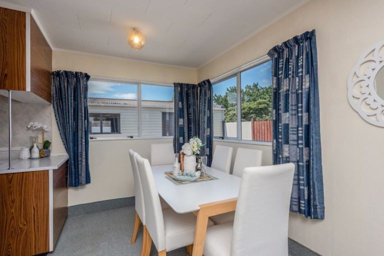 Photo of property in 17 Manawa Avenue, Raumati Beach, Paraparaumu, 5032