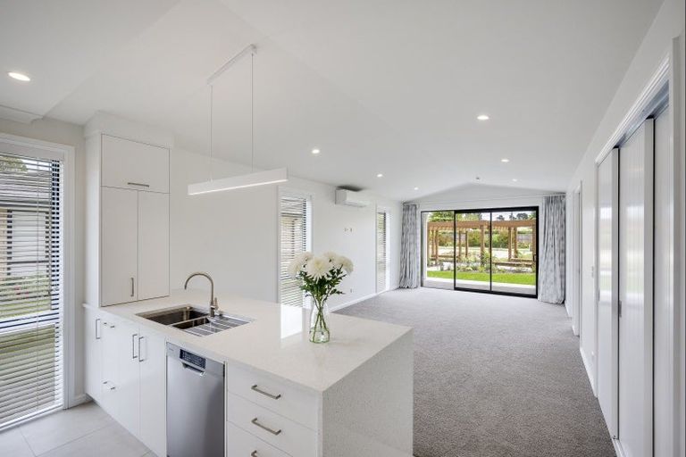 Photo of property in 55 Read Crescent, Clive, 4102