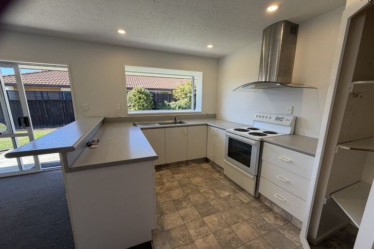 Photo of property in 3/57 Tyrone Street, Belfast, Christchurch, 8051
