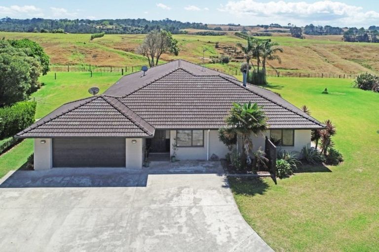 Photo of property in 3048 Awhitu Road, Awhitu, Waiuku, 2684