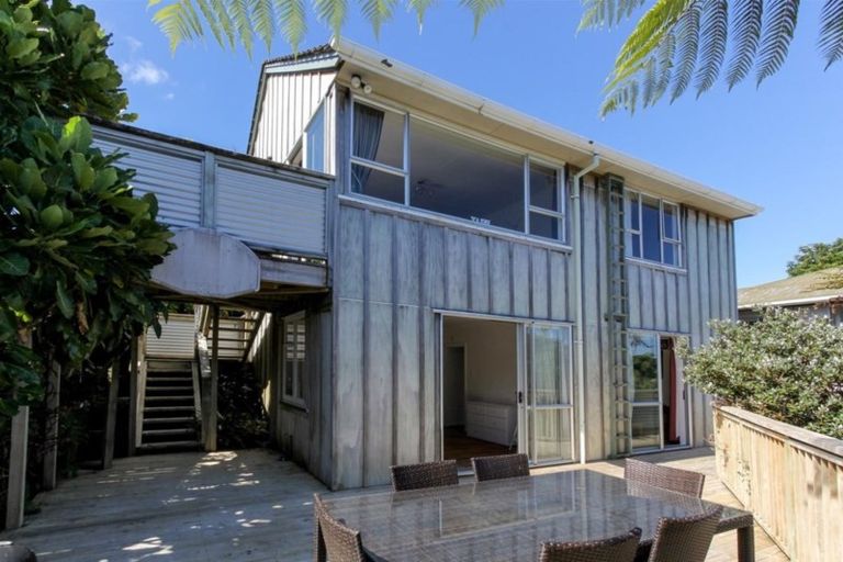 Photo of property in 8 Parsons Street, Vogeltown, New Plymouth, 4310