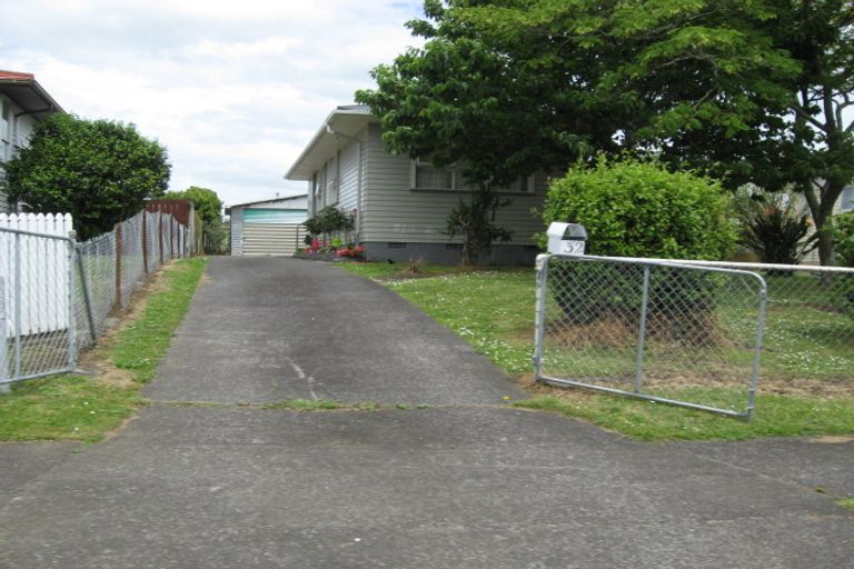Photo of property in 32 Duggan Avenue, Mangere, Auckland, 2022