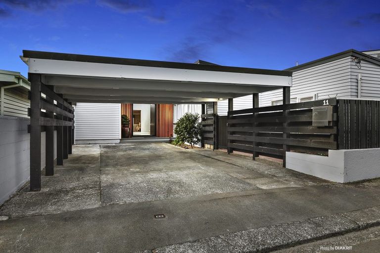 Photo of property in 11 Harbour Park Terrace, Khandallah, Wellington, 6035
