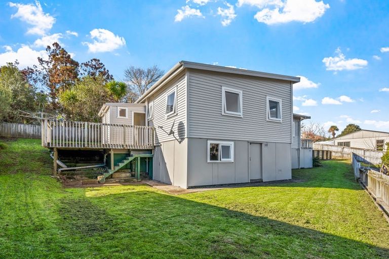 Photo of property in 56 D'oyly Drive, Stanmore Bay, Whangaparaoa, 0932