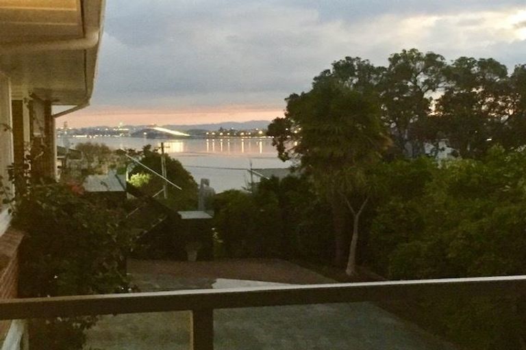 Photo of property in 1/18 Sydney Street, Hauraki, Auckland, 0622