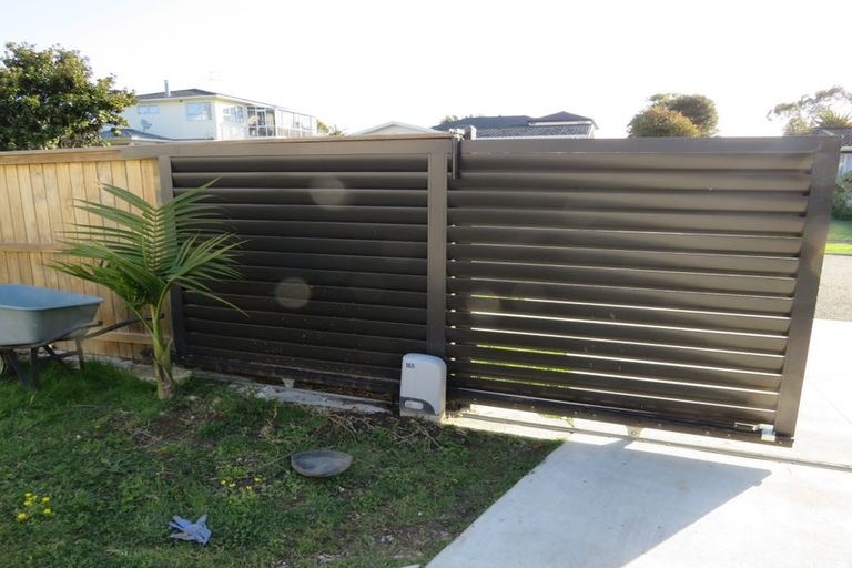 Photo of property in 4 Carbery Place, Manurewa, Auckland, 2102