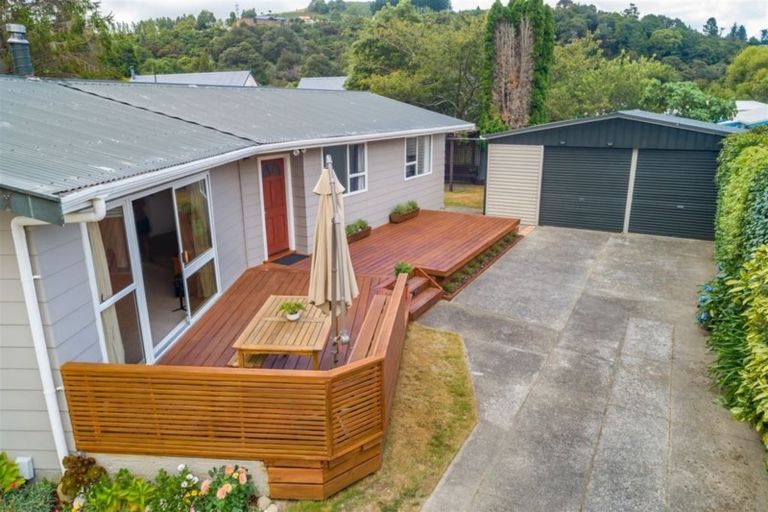 Photo of property in 22 Gemstone Drive, Birchville, Upper Hutt, 5018