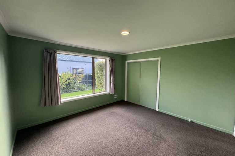 Photo of property in 2/35 Packe Street, Edgeware, Christchurch, 8013