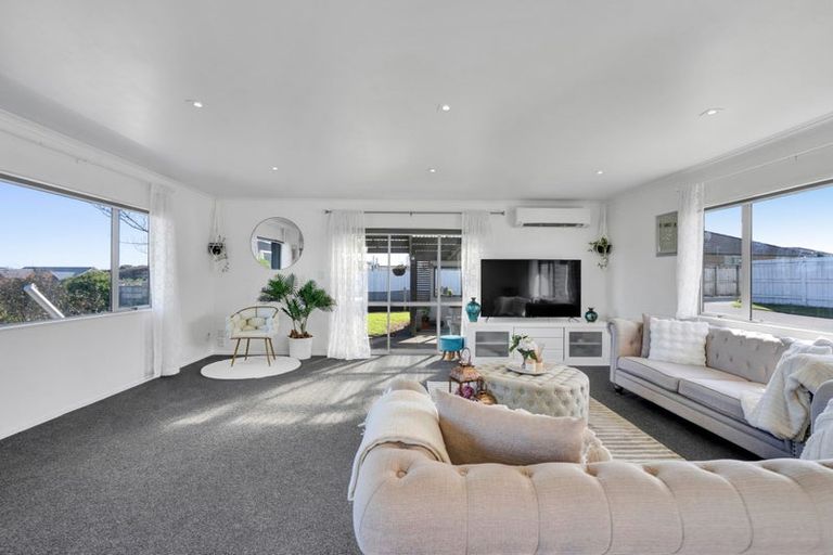 Photo of property in 28a Jules Crescent, Bell Block, New Plymouth, 4312