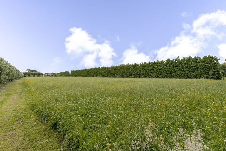 Photo of property in 280 Corbett Road, Paraite, New Plymouth, 4373