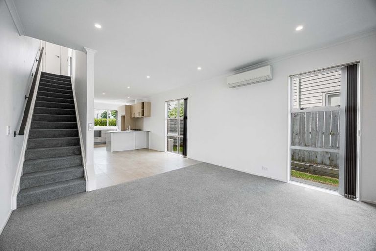 Photo of property in 39 Whenuapai Drive, Whenuapai, Auckland, 0618