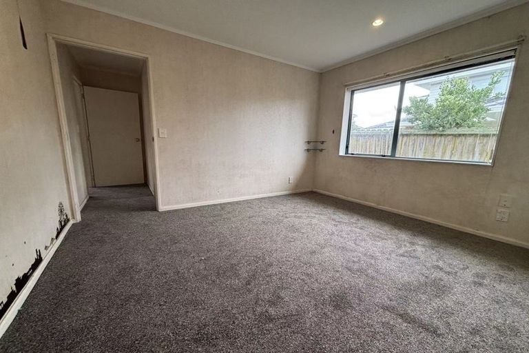 Photo of property in 2/15 Dunn Place, Farm Cove, Auckland, 2010