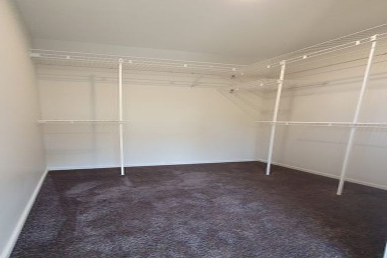 Photo of property in 9 Fairbairn Close, Halswell, Christchurch, 8025