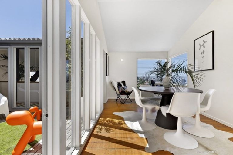 Photo of property in 77 Durham Street, Brooklyn, Wellington, 6021