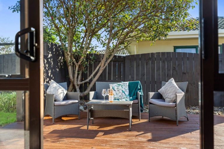 Photo of property in 38 Katerini Grove, Papamoa Beach, Papamoa, 3118