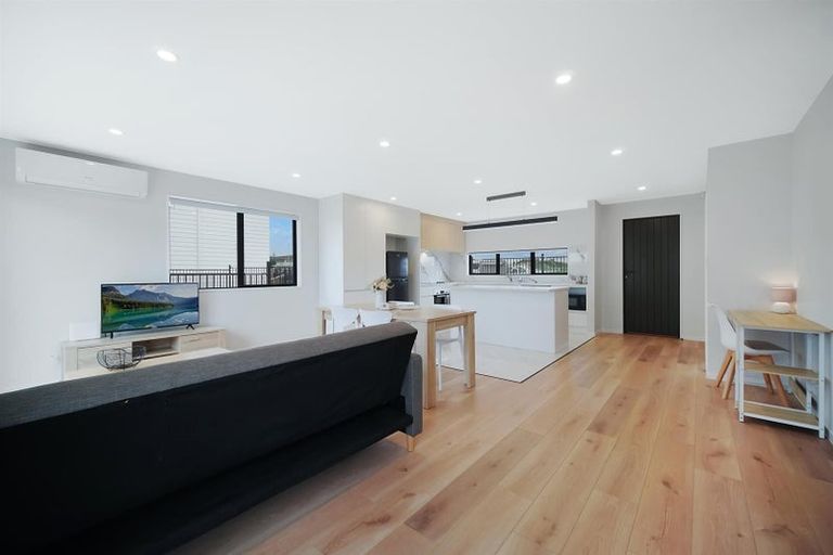 Photo of property in 888b Great South Road, Wiri, Auckland, 2104