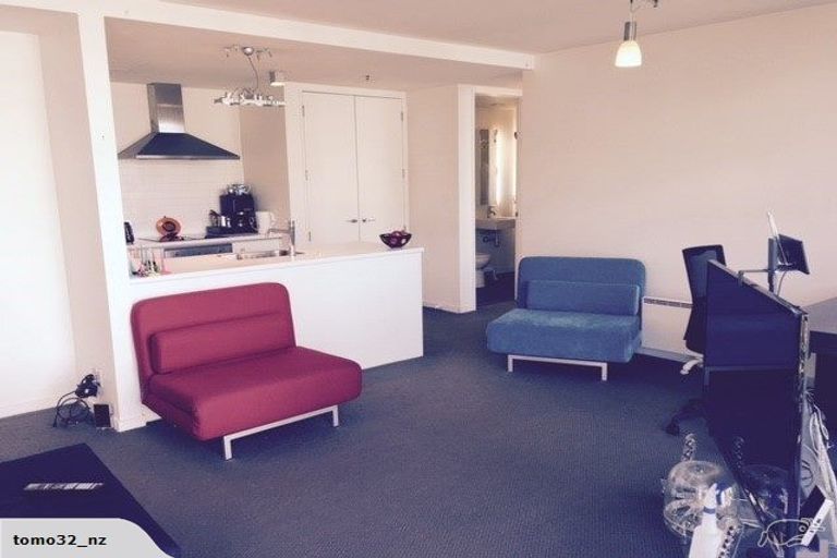 Photo of property in Montreaux Apartments, 5e/164 The Terrace, Wellington Central, Wellington, 6011