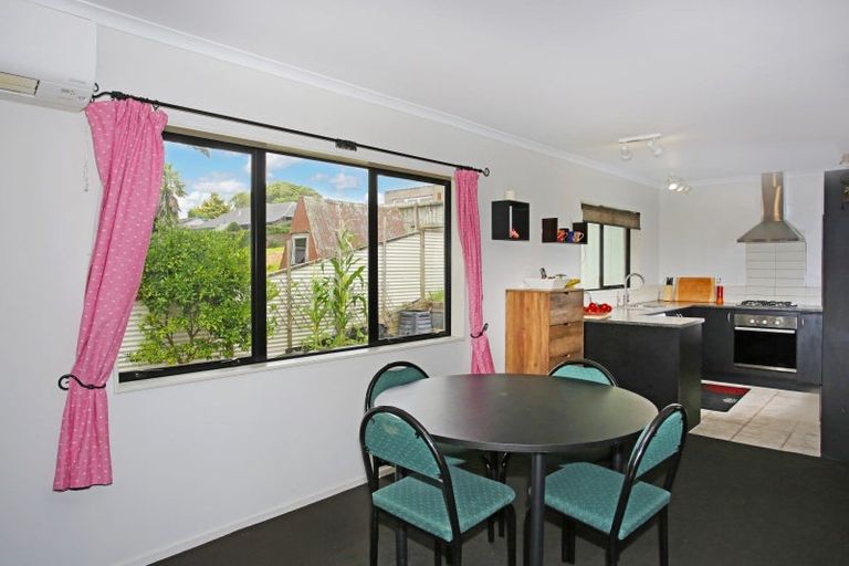 Photo of property in 14a Collingwood Road, Waiuku, 2123