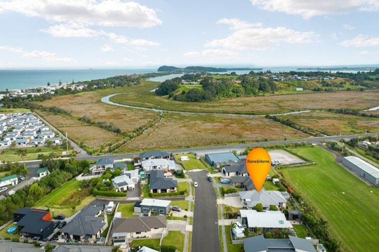 Photo of property in 15 Reel Road, Athenree, Waihi Beach, 3611